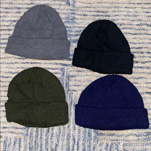 Black/grey/green/blue beanies 4 pack